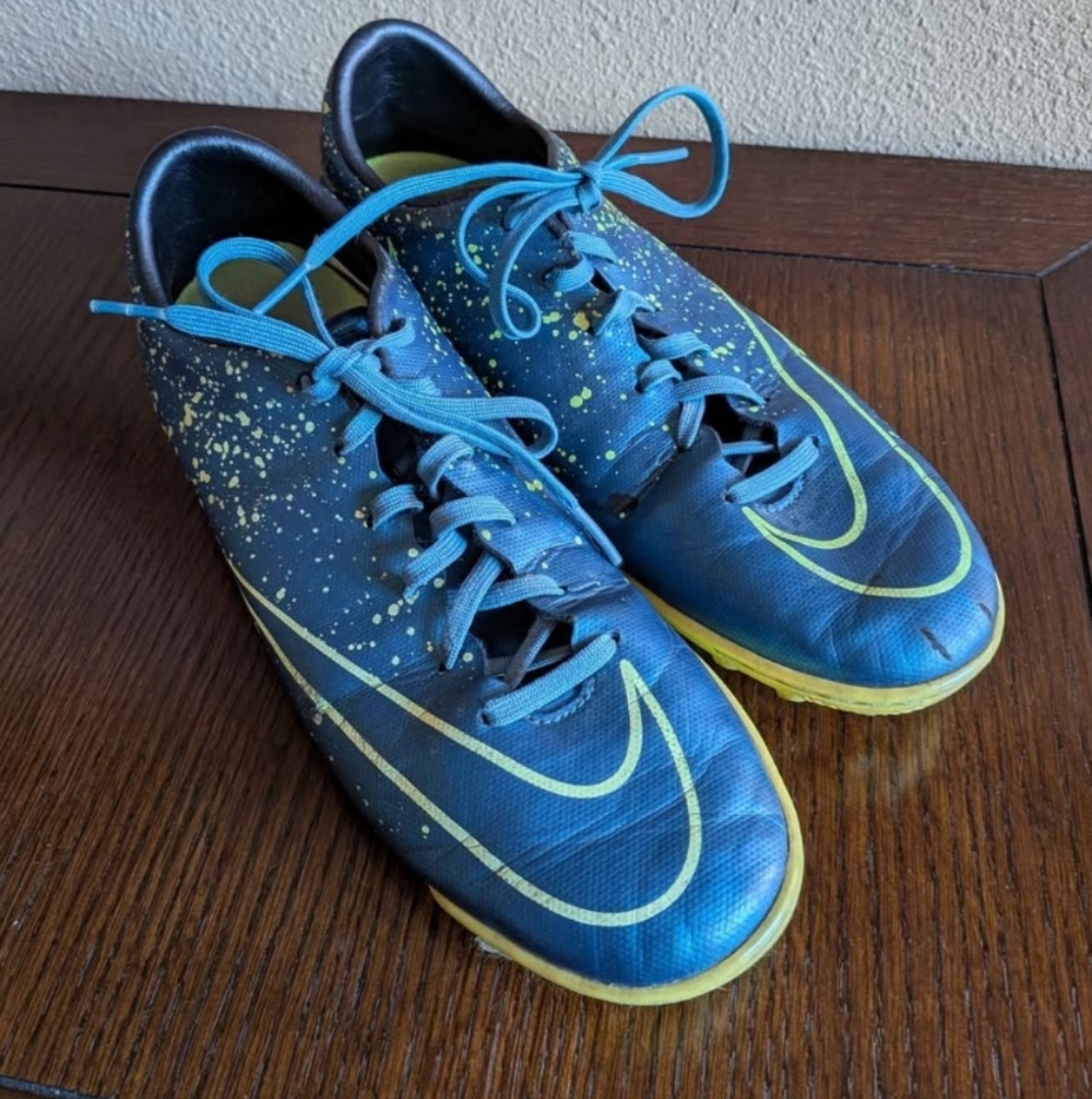 Nike Men's Mercurial Victory Indoor Soccer Cleats